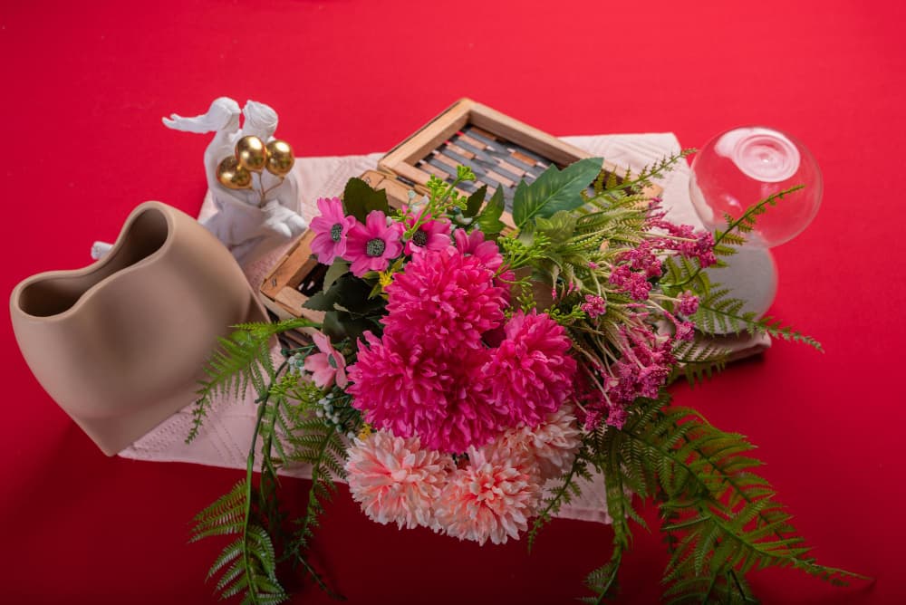 The Ultimate Festive Guide: Best Flowers for Christmas & New Year in Mumbai
