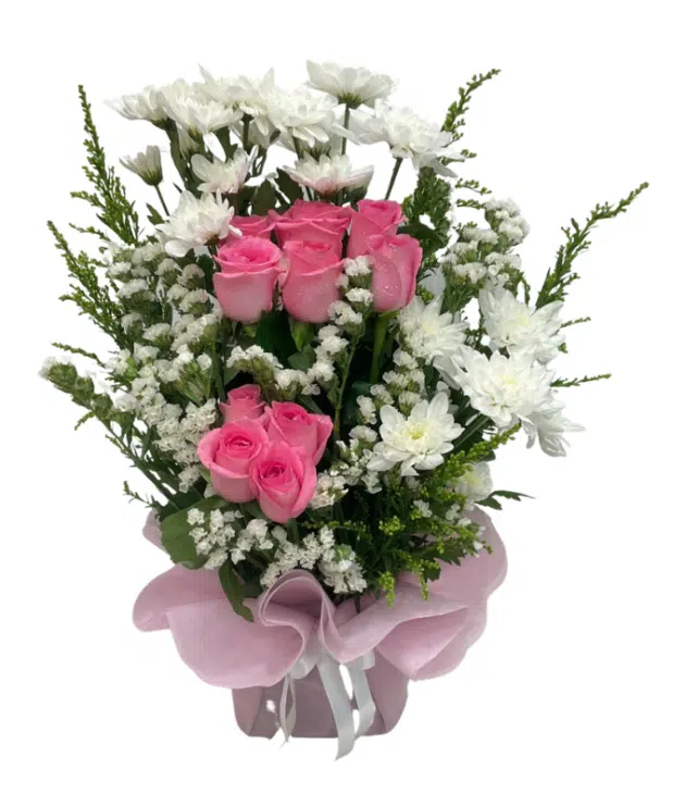 Pink roses ,white chrysathemums